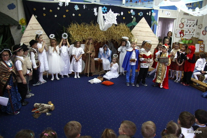 Jasełka i opłatek w PM 19 (zdjęcia)
