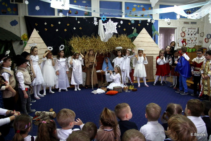 Jasełka i opłatek w PM 19 (zdjęcia)