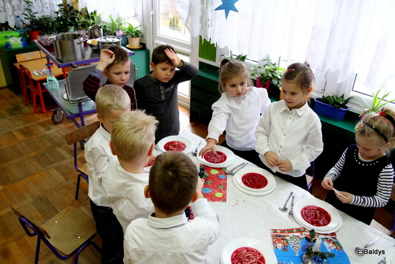 Jasełka i opłatek w PM 19 (zdjęcia)