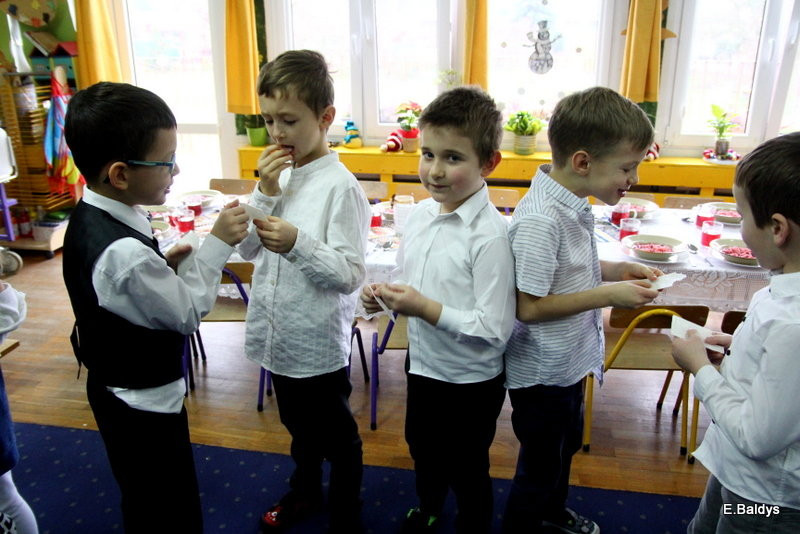 Jasełka i opłatek w PM 19 (zdjęcia)