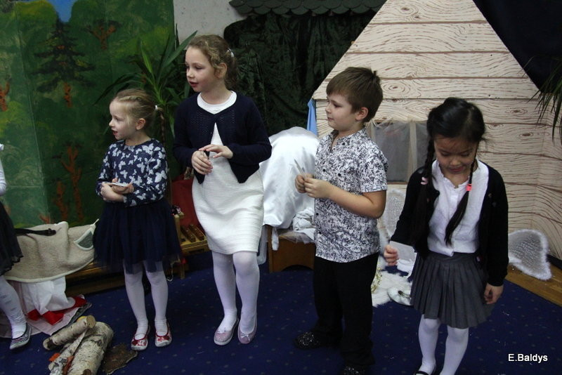 Jasełka i opłatek w PM 19 (zdjęcia)