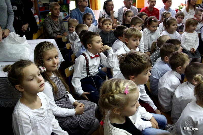 Jasełka i opłatek w PM 19 (zdjęcia)