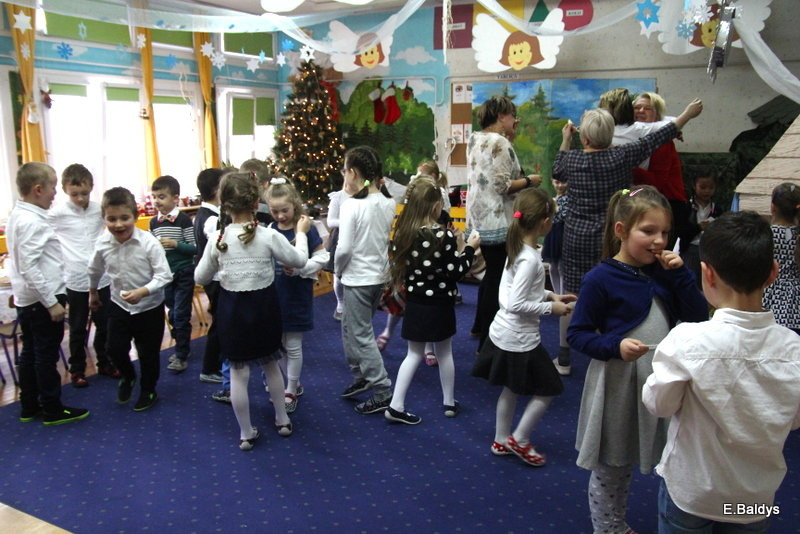 Jasełka i opłatek w PM 19 (zdjęcia)