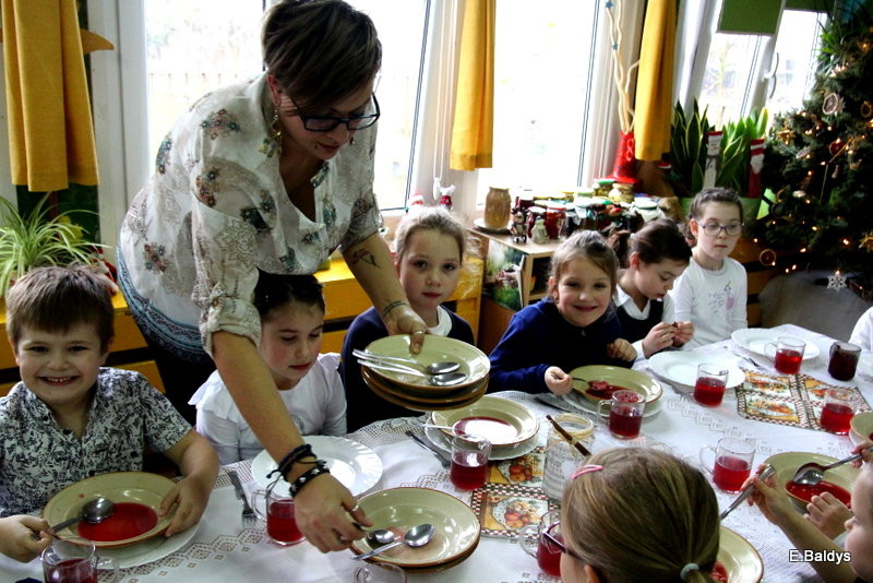 Jasełka i opłatek w PM 19 (zdjęcia)