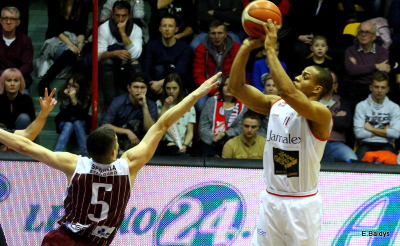 Trapez pękał w szwach (zdjęcia)