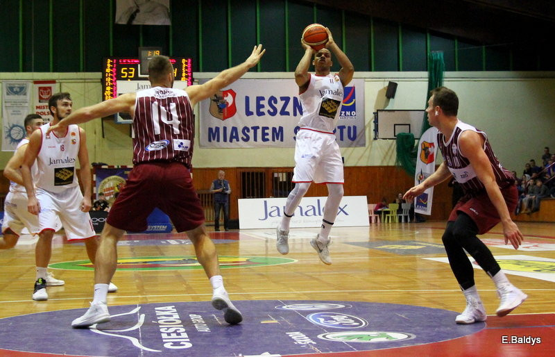 Trapez pękał w szwach (zdjęcia)