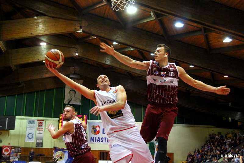 Trapez pękał w szwach (zdjęcia)