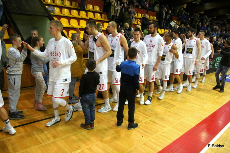 Trapez pękał w szwach (zdjęcia)