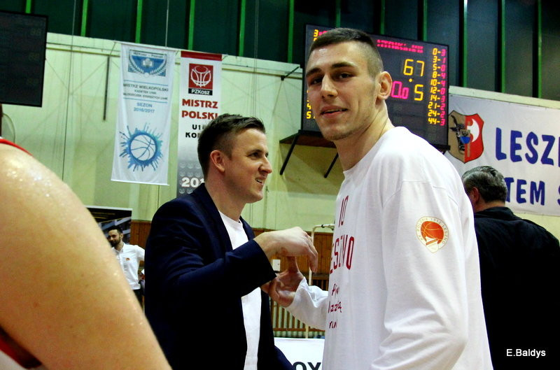 Trapez pękał w szwach (zdjęcia)