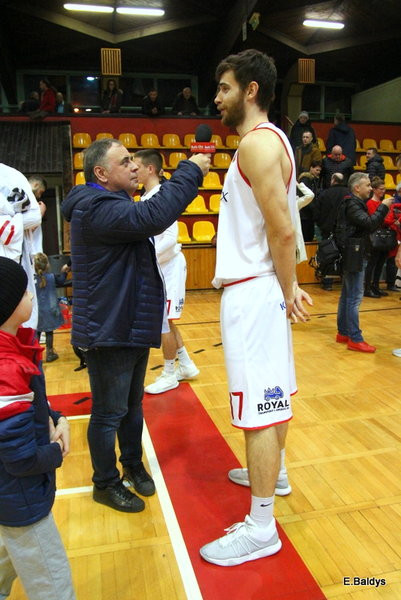 Trapez pękał w szwach (zdjęcia)