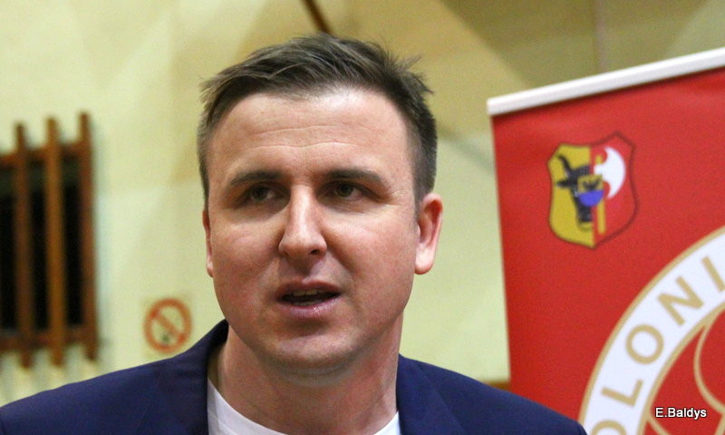 Trapez pękał w szwach (zdjęcia)