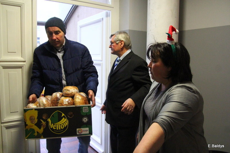 Samotni podzielili się opłatkiem (zdjęcia)