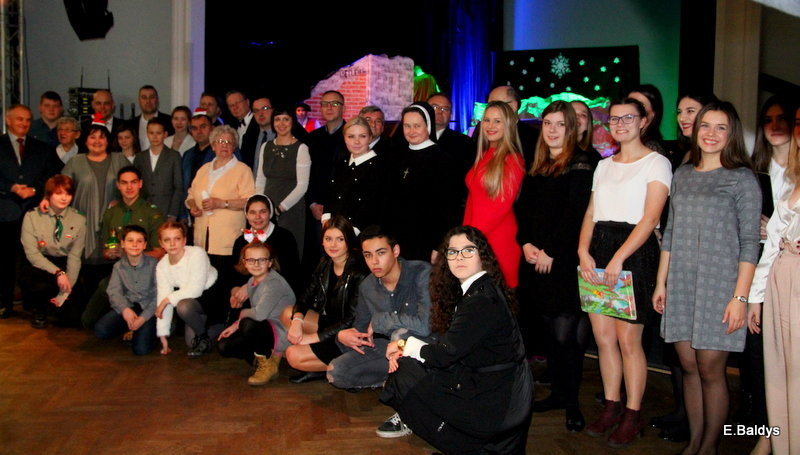 Samotni podzielili się opłatkiem (zdjęcia)