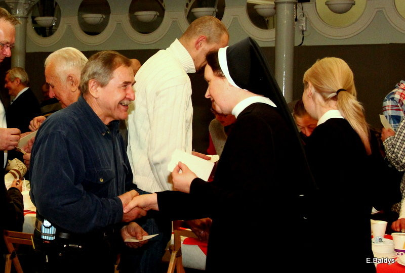 Samotni podzielili się opłatkiem (zdjęcia)