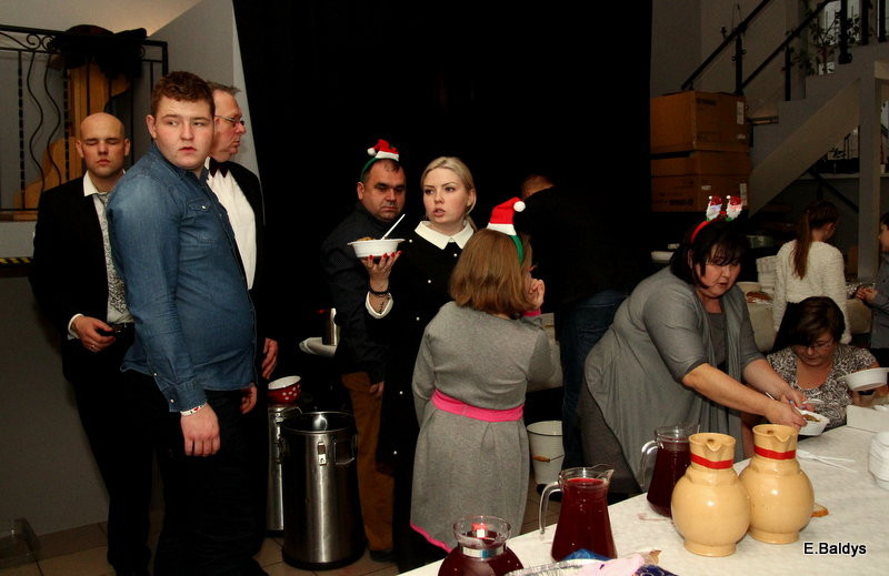 Samotni podzielili się opłatkiem (zdjęcia)