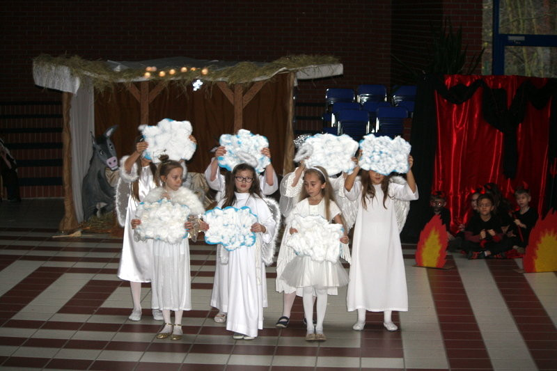 Nietypowe Jasełka w SP 13 (zdjęcia)