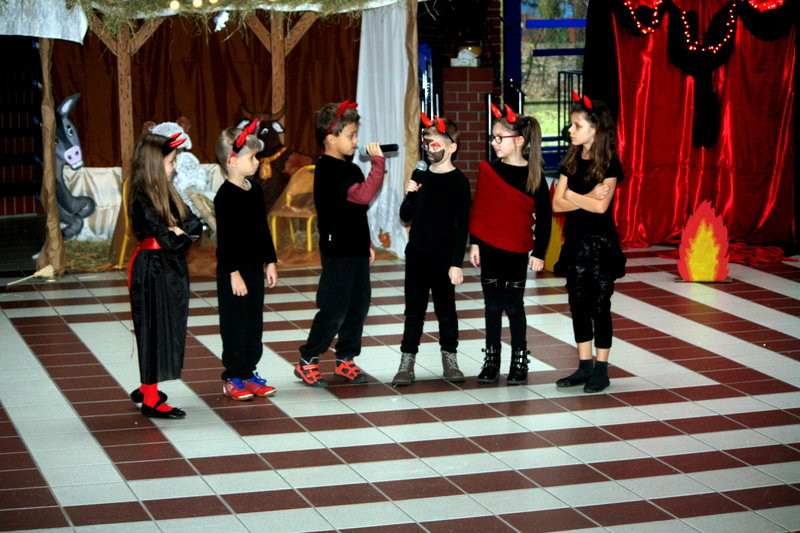 Nietypowe Jasełka w SP 13 (zdjęcia)