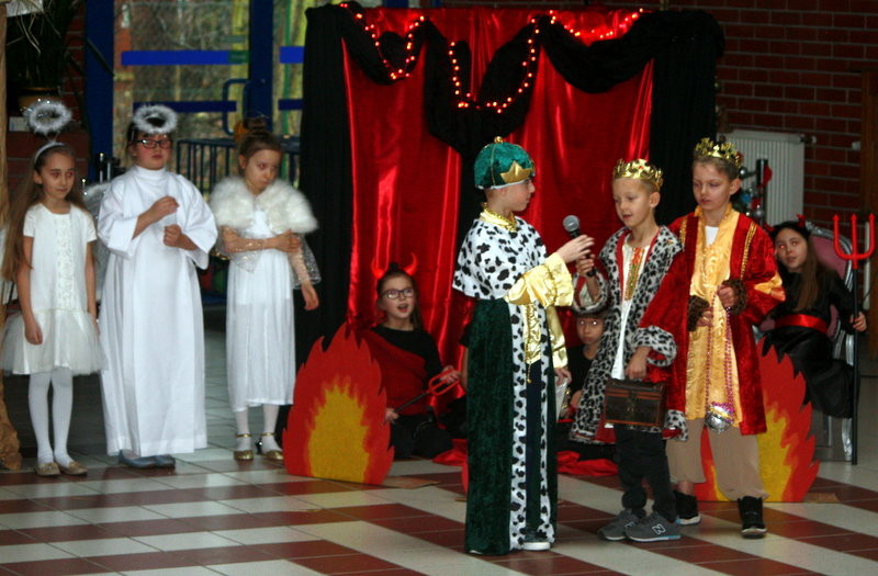 Nietypowe Jasełka w SP 13 (zdjęcia)