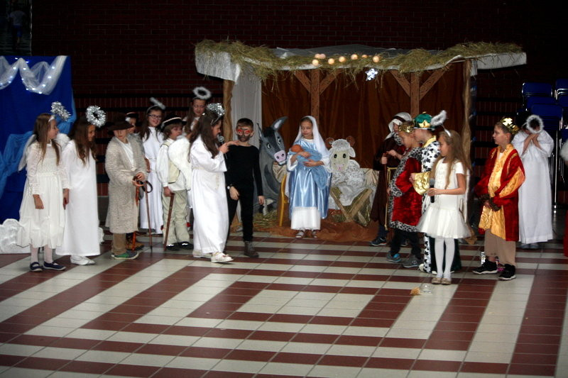 Nietypowe Jasełka w SP 13 (zdjęcia)