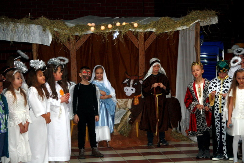 Nietypowe Jasełka w SP 13 (zdjęcia)