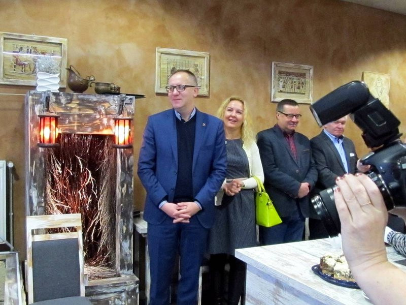 W miejskiej kamienicy otwarto grotę solną z piramidami (zdjęcia)