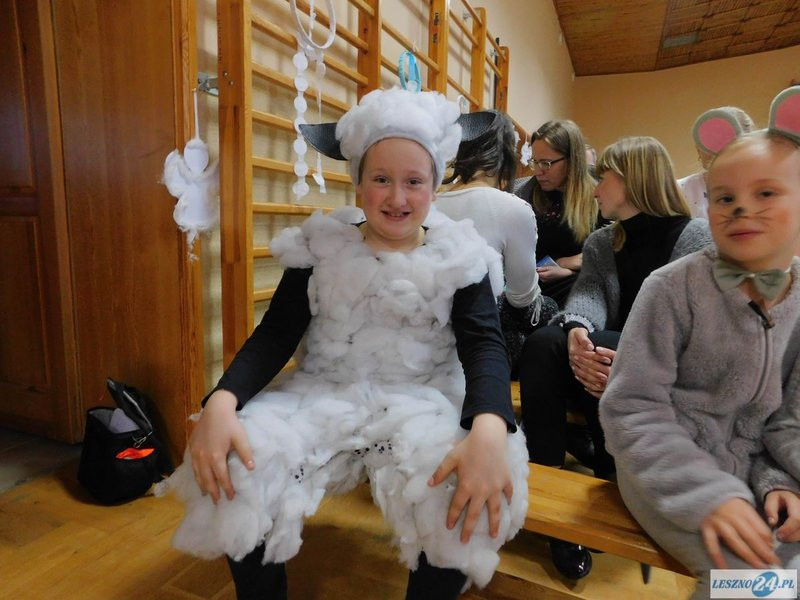 Uczniowie wystawili jasełka (zdjęcia)