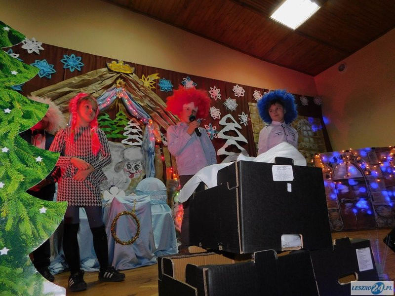 Uczniowie wystawili jasełka (zdjęcia)