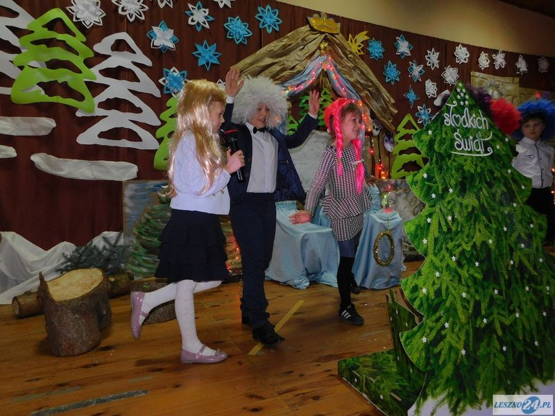 Uczniowie wystawili jasełka (zdjęcia)