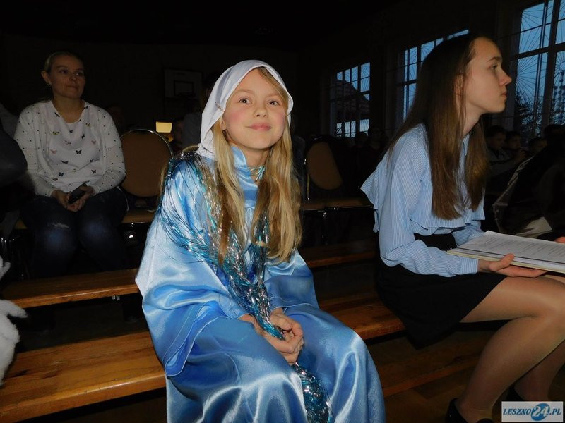 Uczniowie wystawili jasełka (zdjęcia)