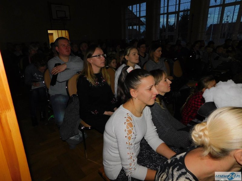 Uczniowie wystawili jasełka (zdjęcia)