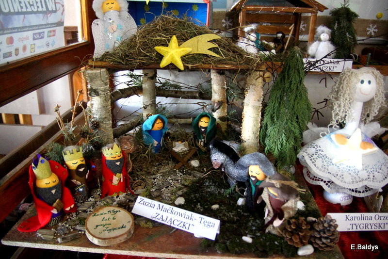 Szopki i anioły w PM 18 (zdjęcia)