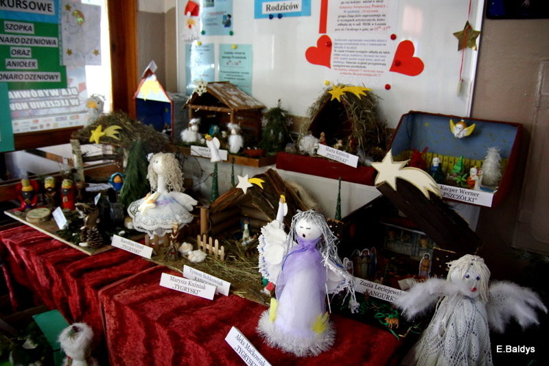 Szopki i anioły w PM 18 (zdjęcia)