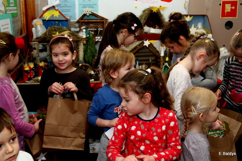 Szopki i anioły w PM 18 (zdjęcia)