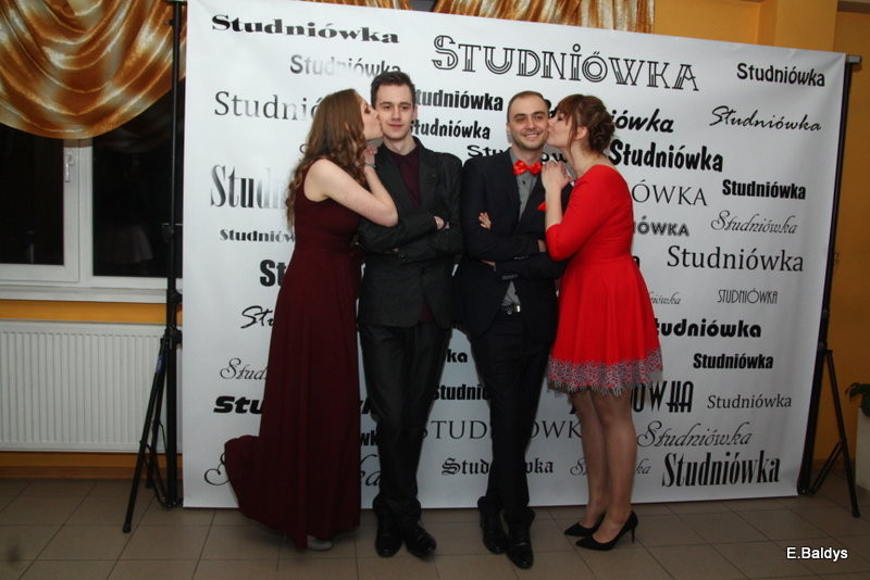 Studniówka w ZSET (zdjęcia)