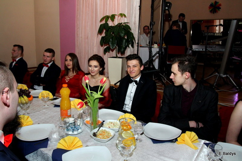 Studniówka w ZSET (zdjęcia)