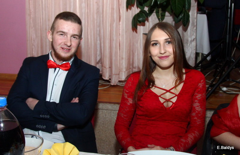 Studniówka w ZSET (zdjęcia)