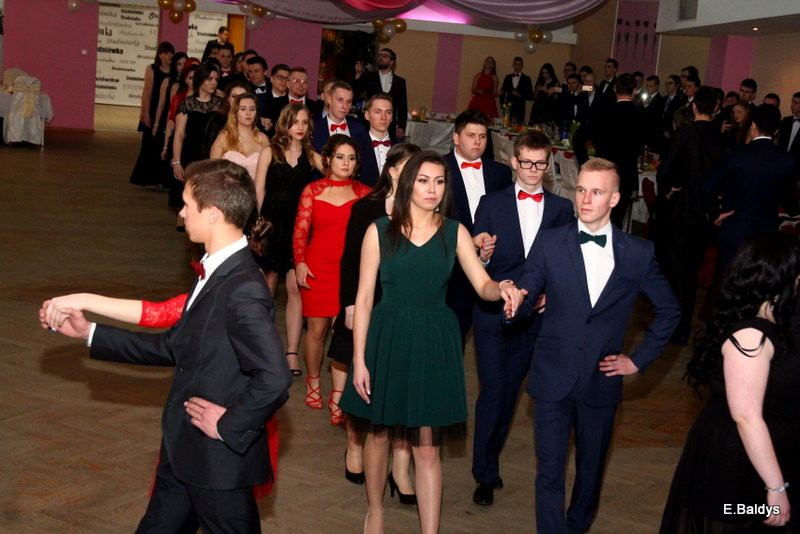 Studniówka w ZSET (zdjęcia)