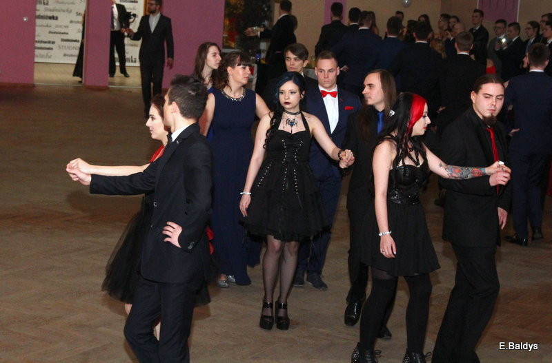 Studniówka w ZSET (zdjęcia)