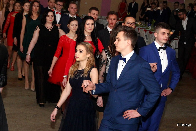 Studniówka w ZSET (zdjęcia)