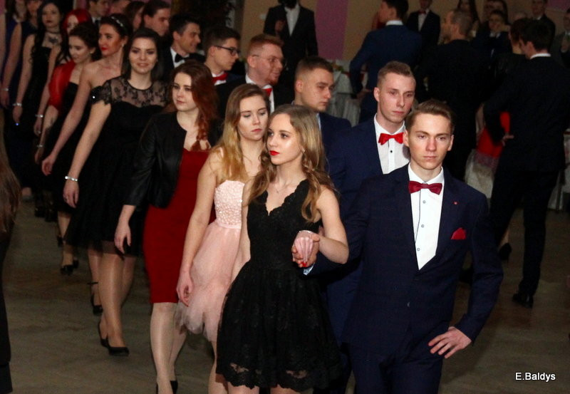 Studniówka w ZSET (zdjęcia)