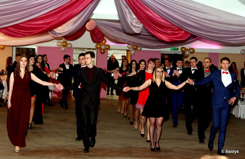 Studniówka w ZSET (zdjęcia)