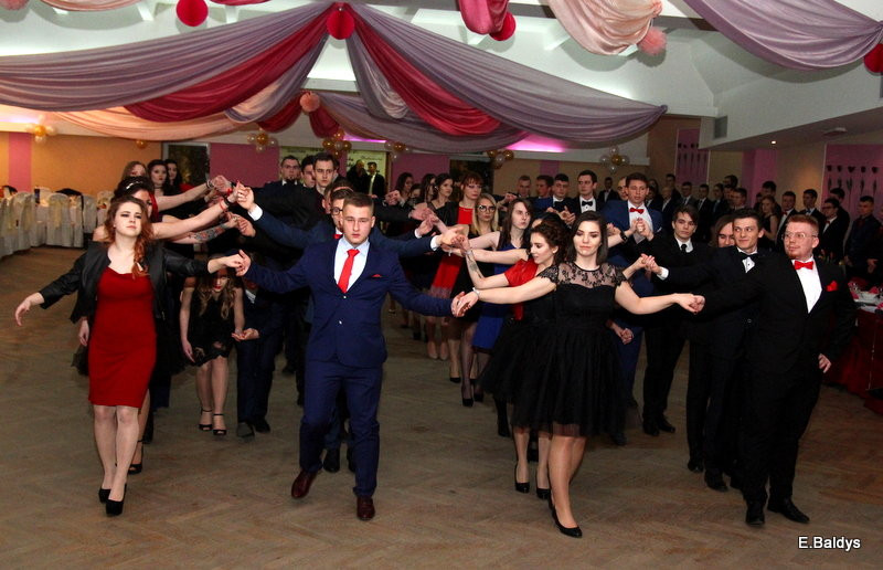 Studniówka w ZSET (zdjęcia)