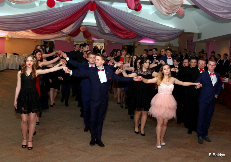 Studniówka w ZSET (zdjęcia)