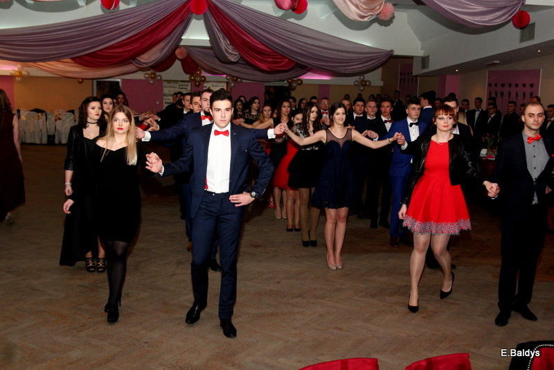 Studniówka w ZSET (zdjęcia)