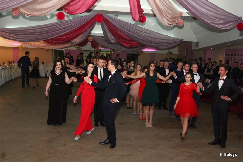 Studniówka w ZSET (zdjęcia)