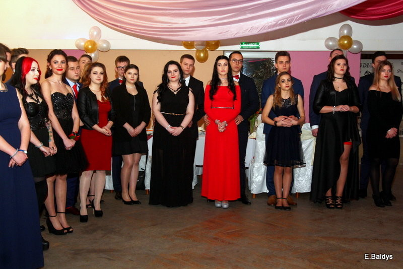 Studniówka w ZSET (zdjęcia)