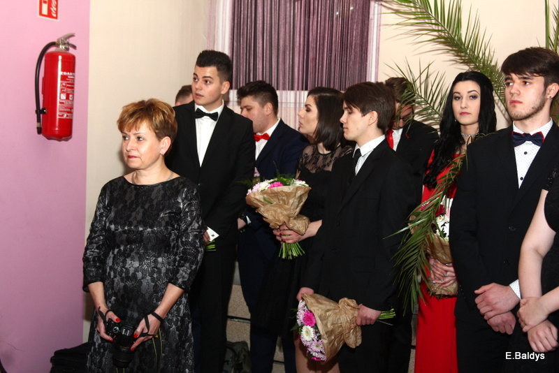 Studniówka w ZSET (zdjęcia)