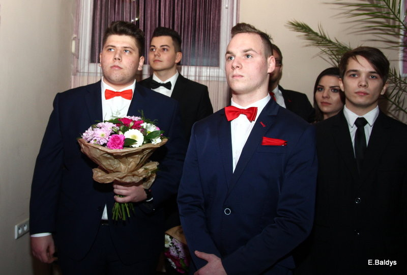 Studniówka w ZSET (zdjęcia)