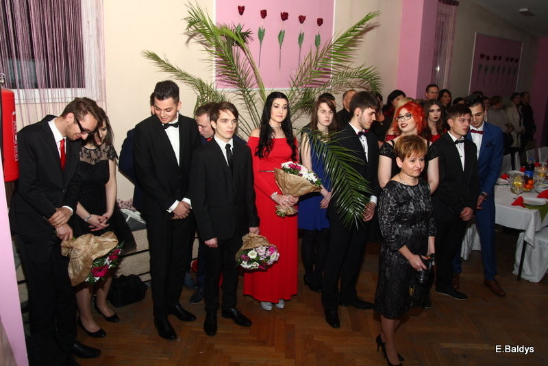 Studniówka w ZSET (zdjęcia)