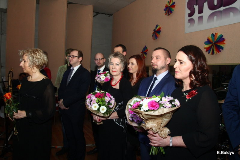 Studniówka w ZSET (zdjęcia)